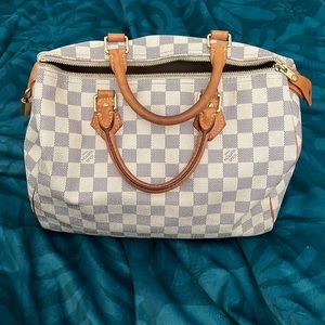 WOMEN’S AUTHENTIC LEATHER BAG